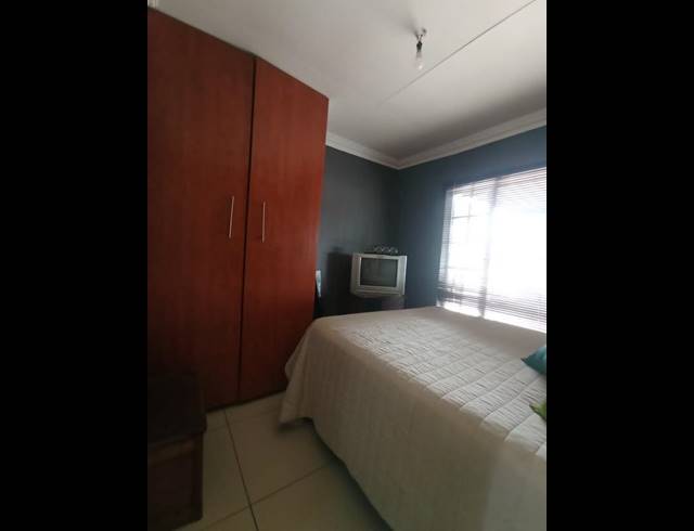 3 BEDROOM HOUSE FOR SALE IN ROSSLYN